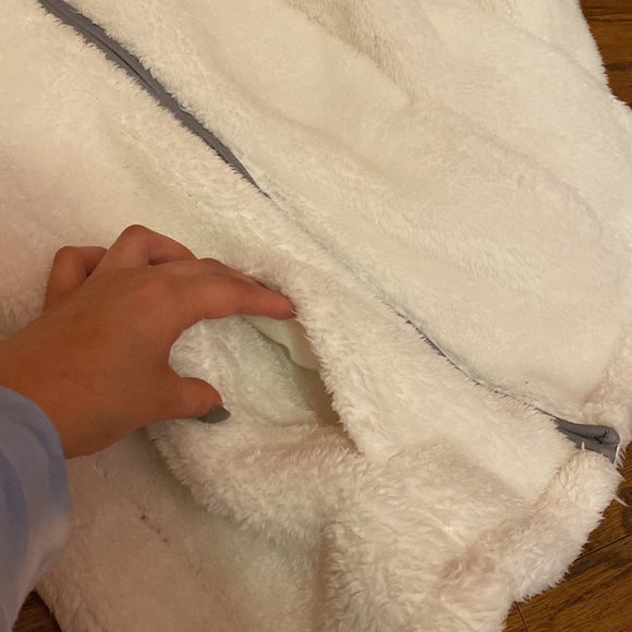 reebok teddy bear zip up sweater - Picture 6 of 8